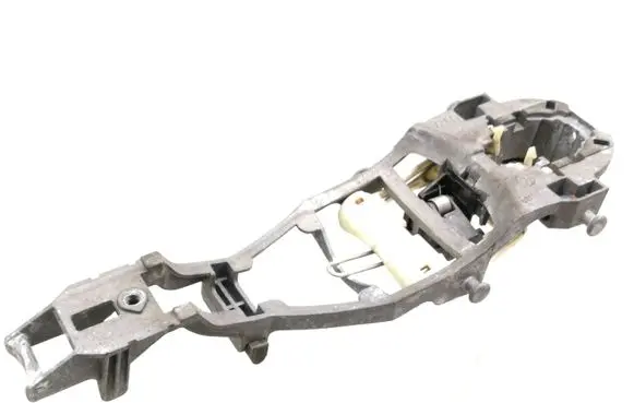 Rear door exterior handle/bracket
