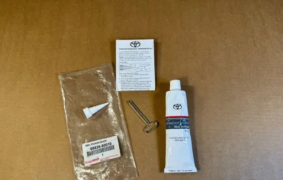 Toyota RAV 4 (XA40) Other badges/marks 08826-80010