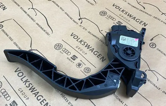 Audi A6 S6 C7 4G Accelerator throttle pedal 8K1723523A