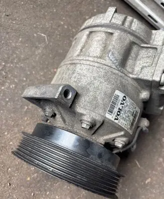 Volvo XC60 Air conditioning (A/C) compressor (pump) 31250520 Z00022800