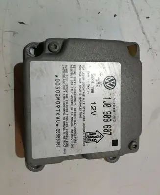 Volkswagen PASSAT B5 Airbag control unit/module 1J0909607