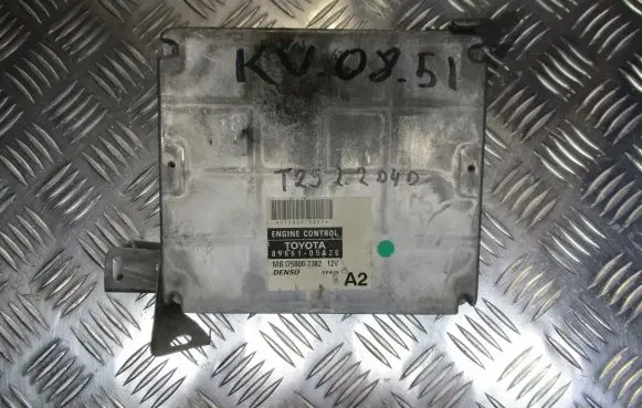 Toyota Avensis T250 Engine control unit/module 89661-05A20