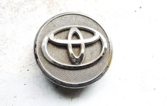Toyota Corolla Verso AR10 Original wheel cap 2886