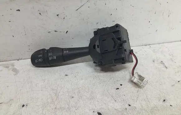 Renault Clio IV Light switch 10670313