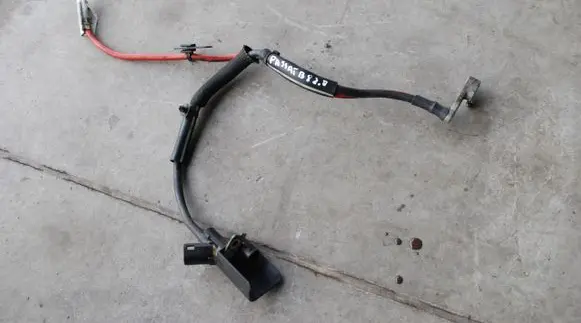 Volkswagen PASSAT B8 Negative earth cable (battery) 5Q0971228F