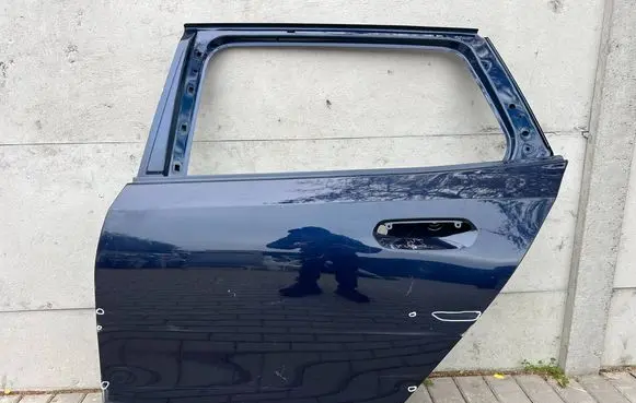 BMW 5 G60 G61 Rear door