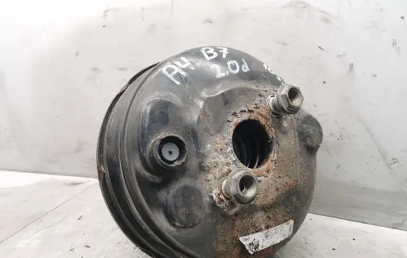 Audi A4 S4 B7 8E 8H Brake booster