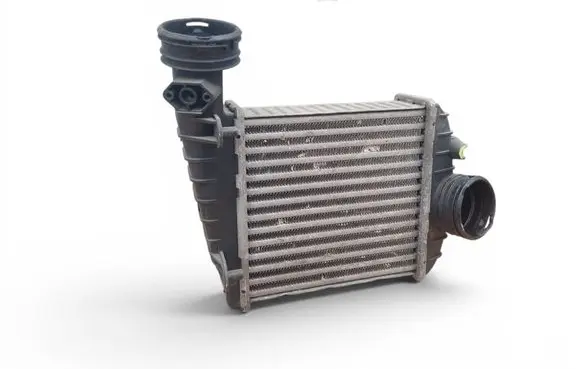 Skoda Superb B5 (3U) Intercooler radiator 3B0145805J