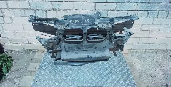 BMW 3 E46 Radiator support slam panel 8211467