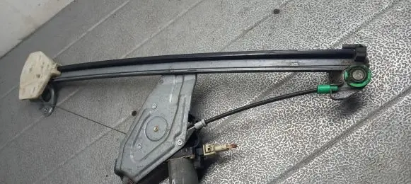 Renault Espace II Front door window regulator with motor