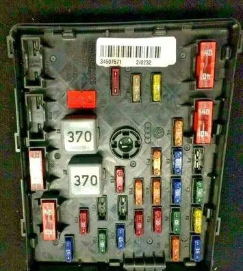 Volkswagen PASSAT B6 Fuse module 3C0937125