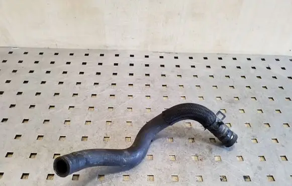 Chevrolet Captiva Engine coolant pipe/hose