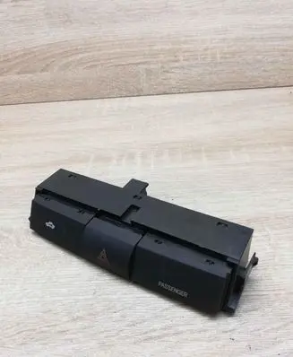 Toyota Corolla Verso AR10 Hazard light switch 153965