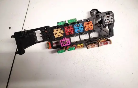 Audi A4 S4 B5 8D Fuse box set 8d1937545