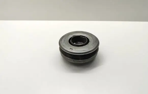 BMW 5 G30 G31 Crankshaft pulley 7619245 18495010