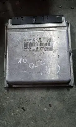 Mercedes-Benz Sprinter W901 W902 W903 W904 Engine control unit/module A0001534179 0281010825
