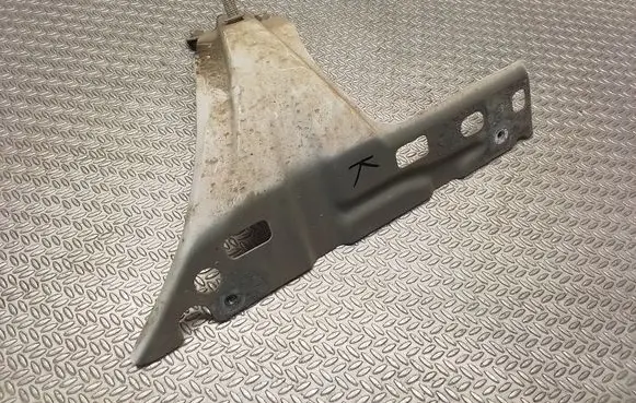 Volkswagen Caddy Fender mounting bracket 1T0821135