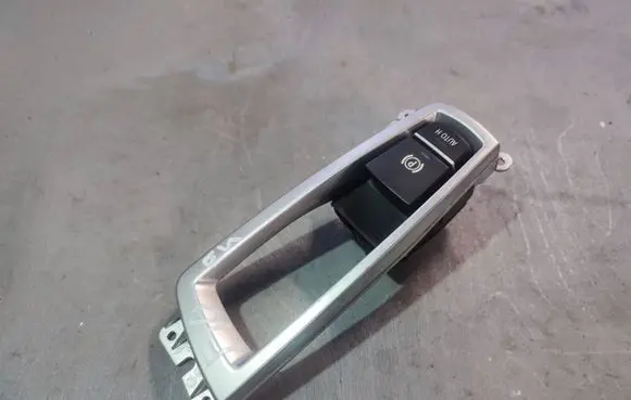 BMW 5 F10 F11 Hand parking brake switch 9217594