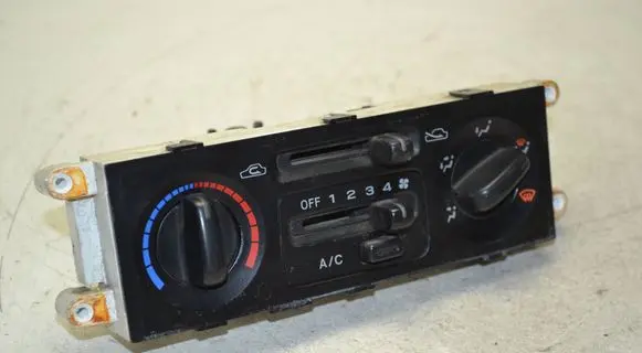 Subaru Impreza I Climate control unit 