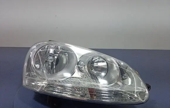 Volkswagen Golf V Headlight/headlamp 20A317