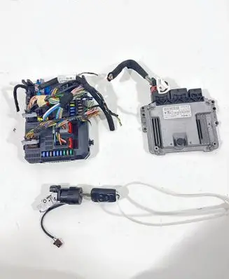 Peugeot 2008 I Engine ECU kit and lock set 9807532080 9678495980