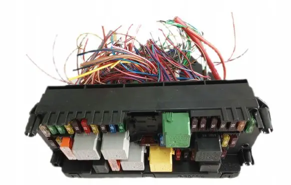 Mercedes-Benz C W204 SAM control unit A2129005822
