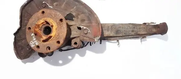 Volkswagen Touareg I Front wheel hub 7l0407258a