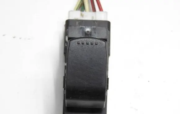 Suzuki SX4 Electric window control switch 62J00 CS30T