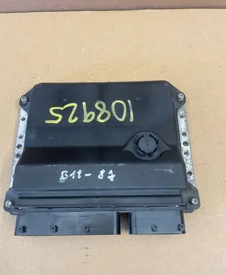 Toyota Avensis T270 Engine control unit/module 8966105C00 MB2754002410