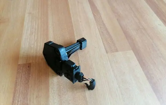 Jaguar XF X250 Oil level sensor 9G9N6C624AC 6PR00962208 C2Z28968