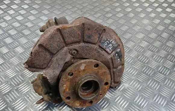 Skoda Octavia Mk2 (1Z) Front wheel hub spindle knuckle