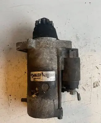 Nissan X-Trail T30 Starter motor LRSS01667