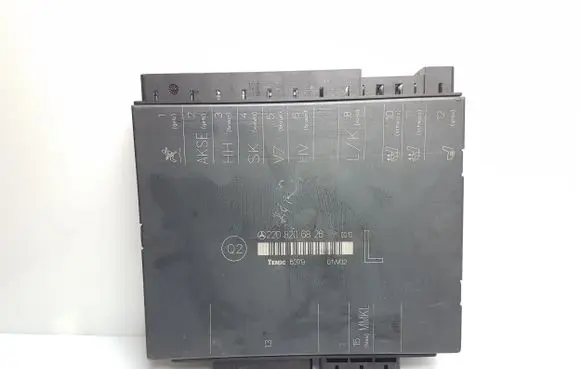 Mercedes-Benz S W220 Seat control module 2208206826