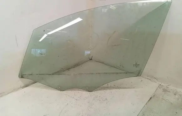Peugeot 508 Front door window glass four-door
