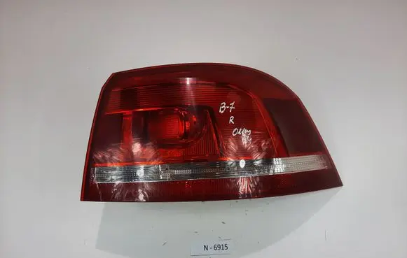 Volkswagen PASSAT B7 Rear/tail lights 3AF945096C