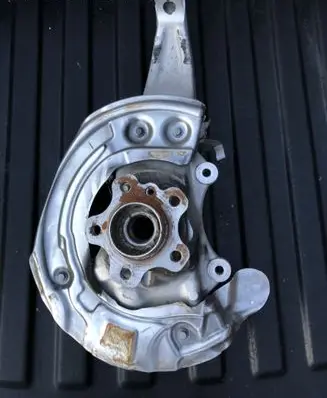 BMW 6 G32 Gran Turismo Front wheel hub spindle knuckle 6884379 6861797