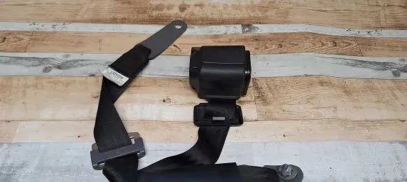 Volkswagen Transporter - Caravelle T4 Third row seat belt 04061