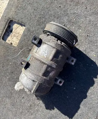 Volvo V70 Air conditioning (A/C) compressor (pump) 