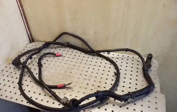 Positive cable (battery)