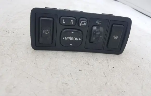 Toyota Avensis T250 Wing mirror switch 777669 156762 183575