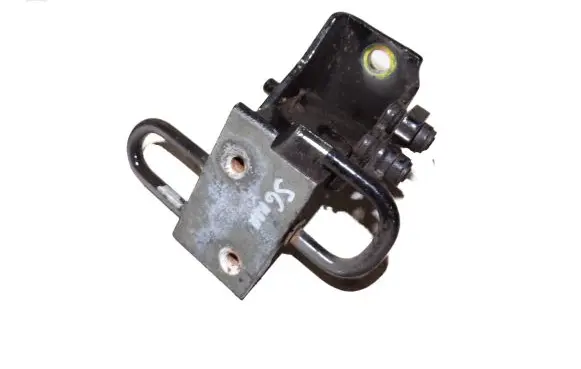 Audi A6 S6 C6 4F Front door lower hinge 8E0831412