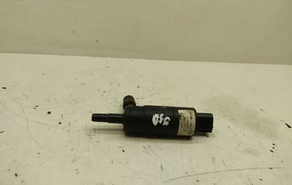 Audi A6 S6 C5 4B Windscreen/windshield washer pump 3B0955681A