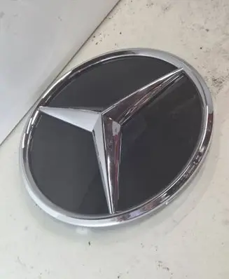 Mercedes-Benz GLC X253 C253 Manufacturer badge logo/emblem A0008881600 A0008800300