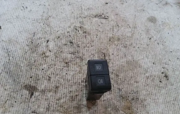 Mazda Premacy Fog light switch 05L8