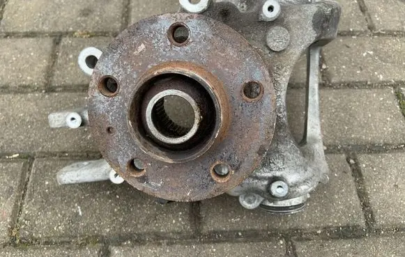 Audi A6 S6 C7 4G Rear wheel hub 8K0505432AR