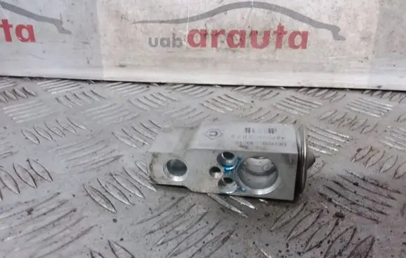 Subaru Legacy Air conditioning (A/C) expansion valve 4475003020