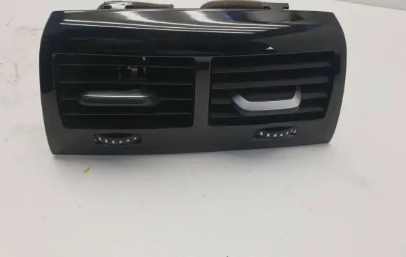 BMW 6 G32 Gran Turismo Rear air vent grill 9330687 26042018 09889