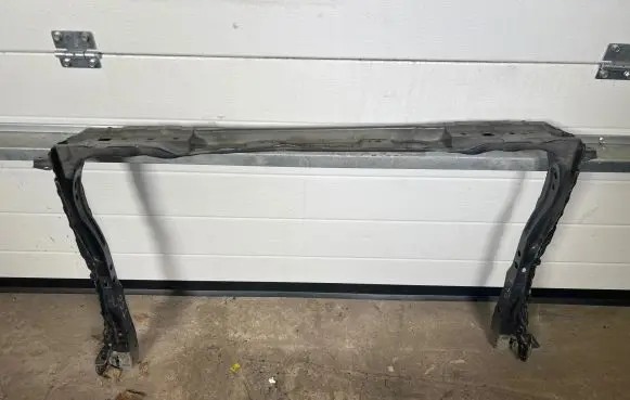 Toyota Prius (XW30) Radiator support slam panel