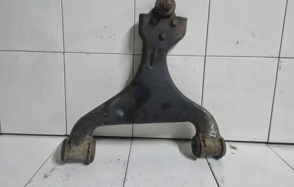 Mercedes-Benz Vito Viano W639 Front lower control arm/wishbone 