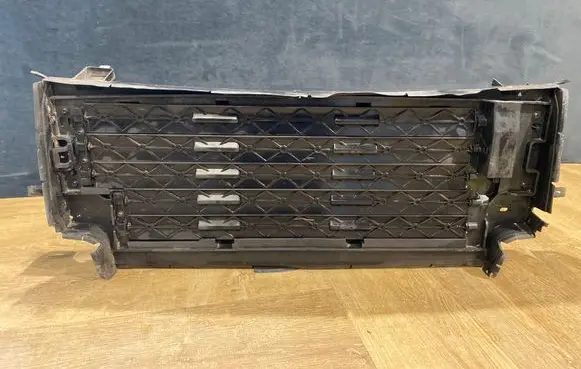 Land Rover Range Rover Sport L494 Intercooler air channel guide M8A28A303A